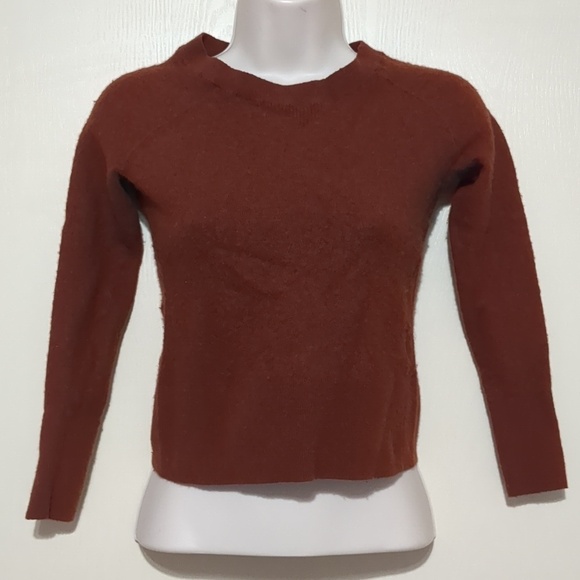 Banana Republic Sweaters - Banana Republic Cashmere size XS